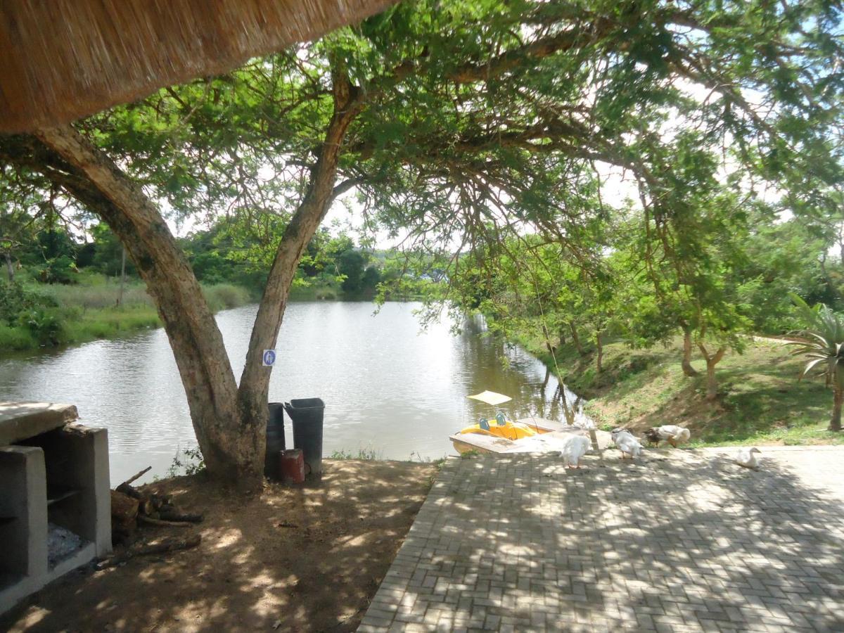 Noma-Nini Lodge ไวท์ริเวอร์ ภายนอก รูปภาพ