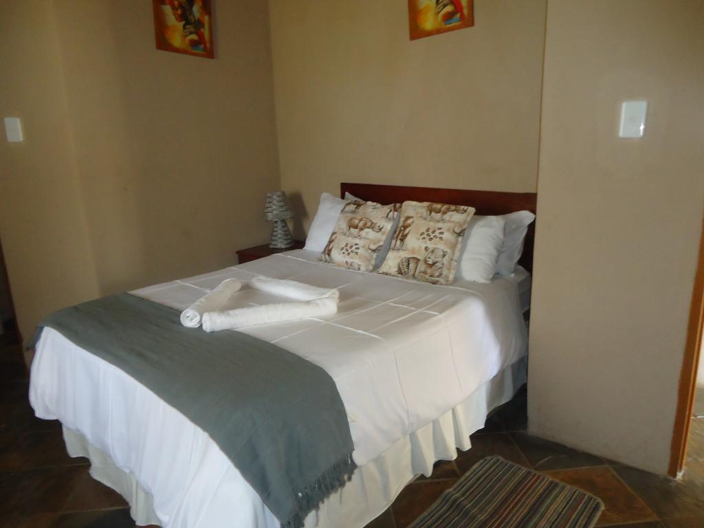 Noma-Nini Lodge ไวท์ริเวอร์ ภายนอก รูปภาพ