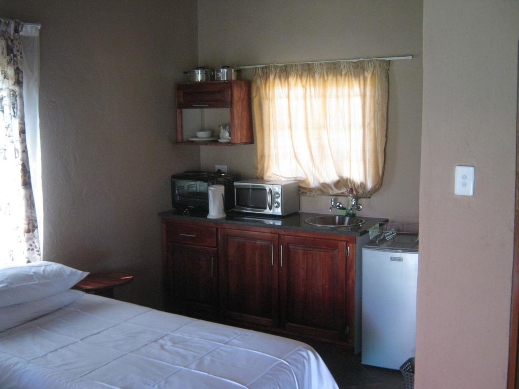 Noma-Nini Lodge ไวท์ริเวอร์ ห้อง รูปภาพ