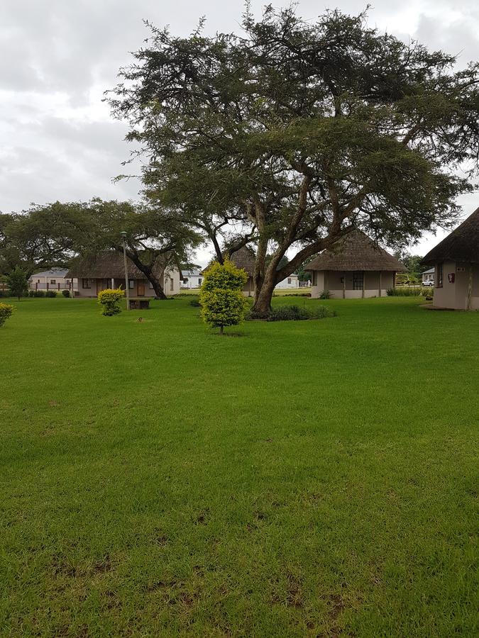 Noma-Nini Lodge ไวท์ริเวอร์ ภายนอก รูปภาพ